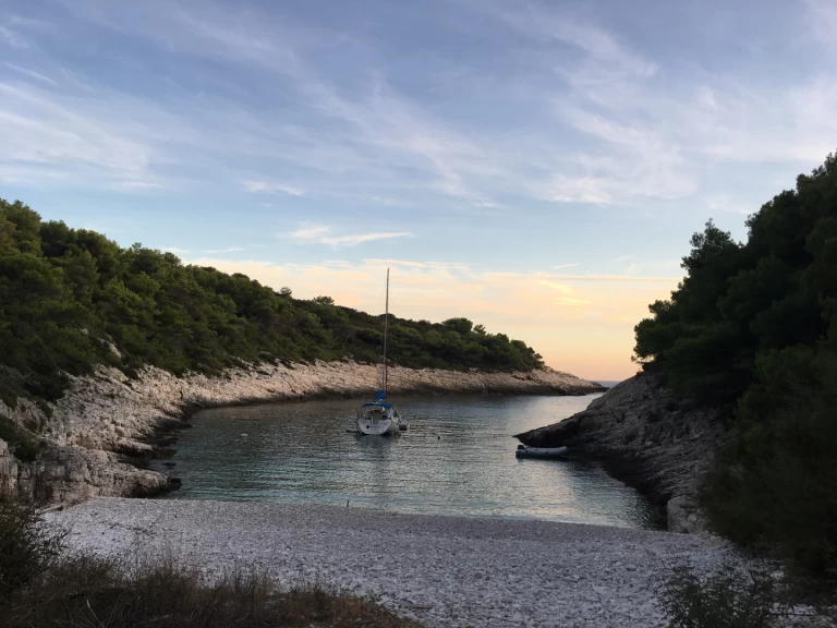 Bootverhuur Vis goedkoop Oceanis 373