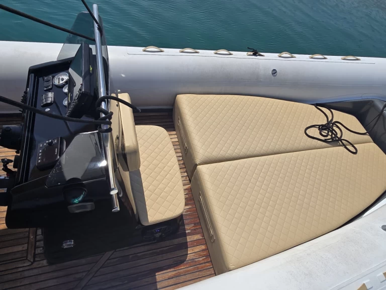 RIB te huur in Novalja voor de beste prijs