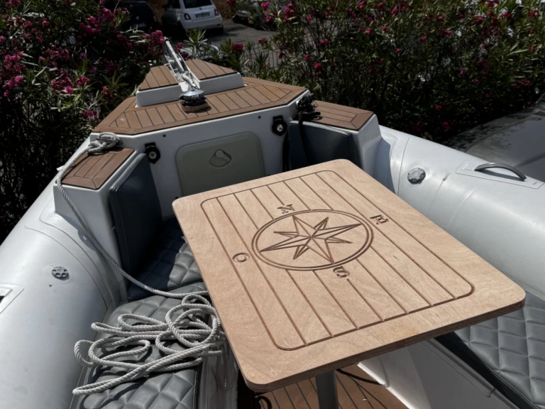 Bootverhuur Le Cap d'Agde goedkoop Navis 33 