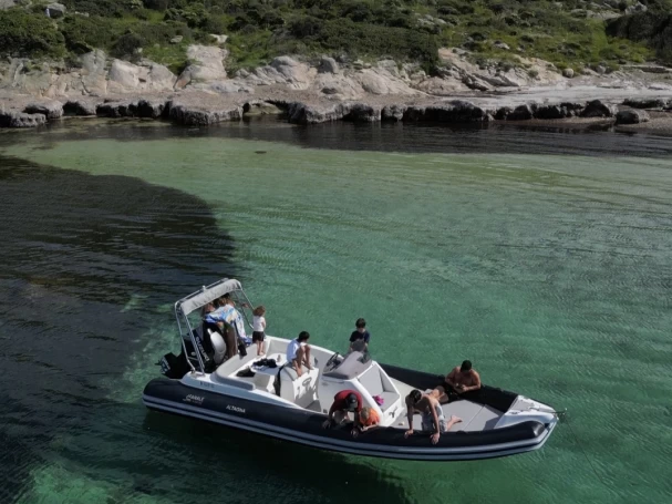 Huur een FANALE MARINE Altagna 800 in Algajola