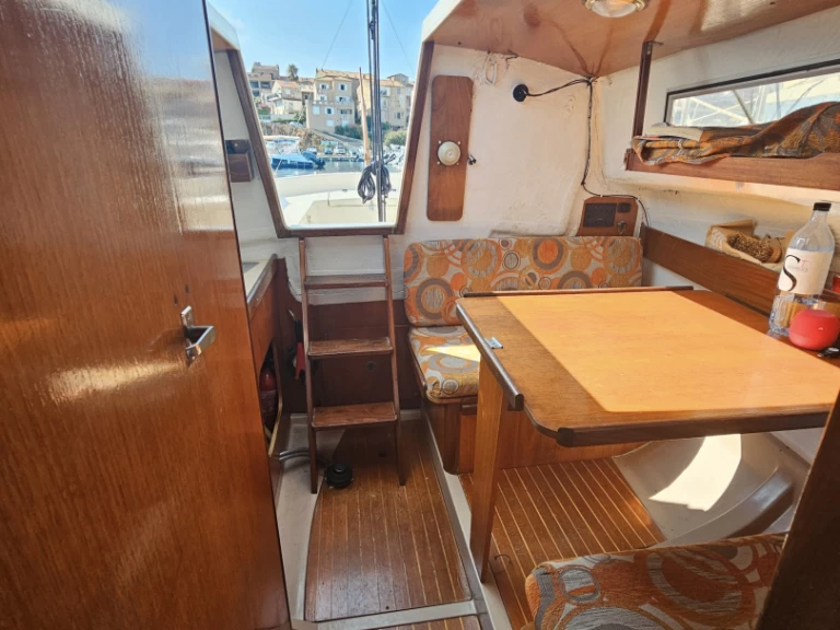 Zeilboot te huur in Isolella voor de beste prijs