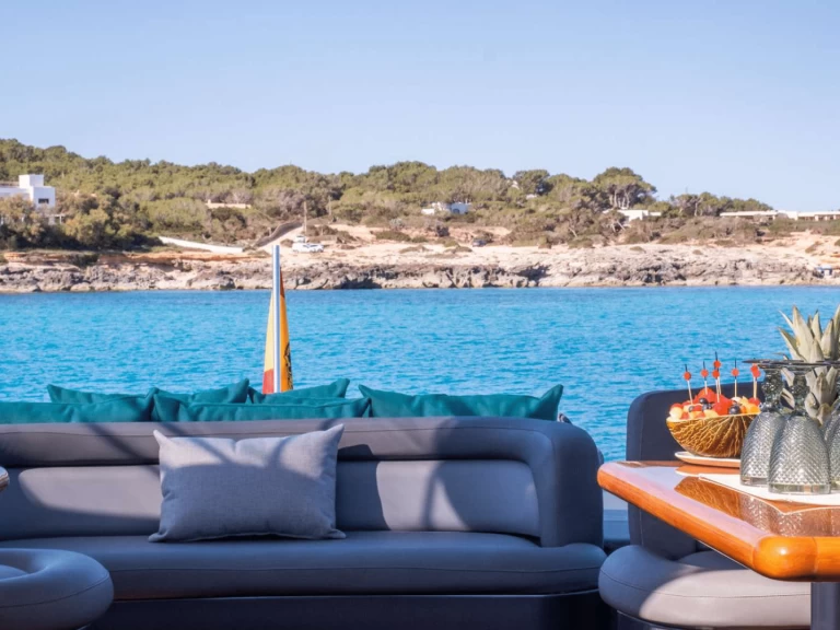 Bootverhuur Baia Panther 80 in Ibiza Town via SamBoat