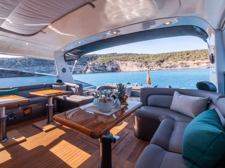 Huur Jacht met of zonder schipper Baia in Ibiza Town