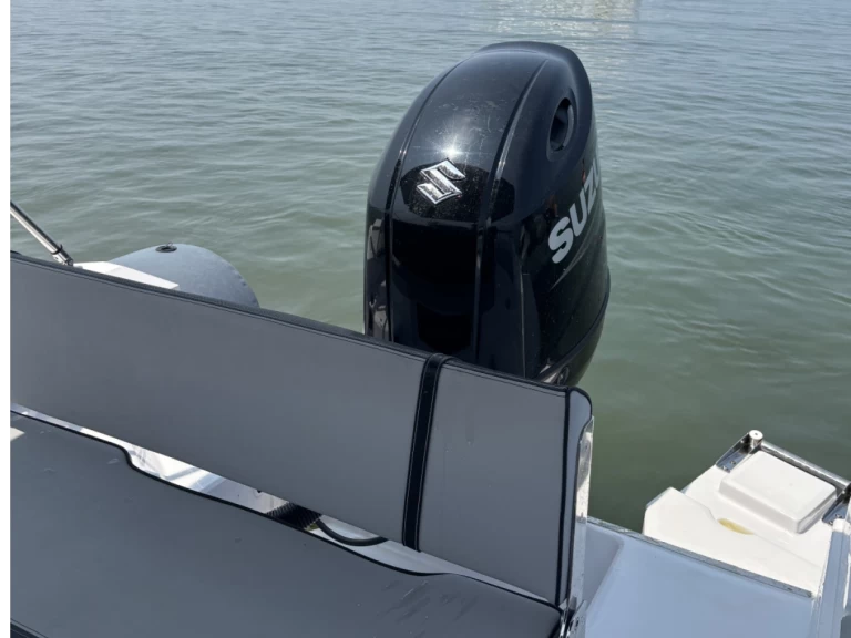 Bootverhuur Arcachon goedkoop Cayman 23 Sport