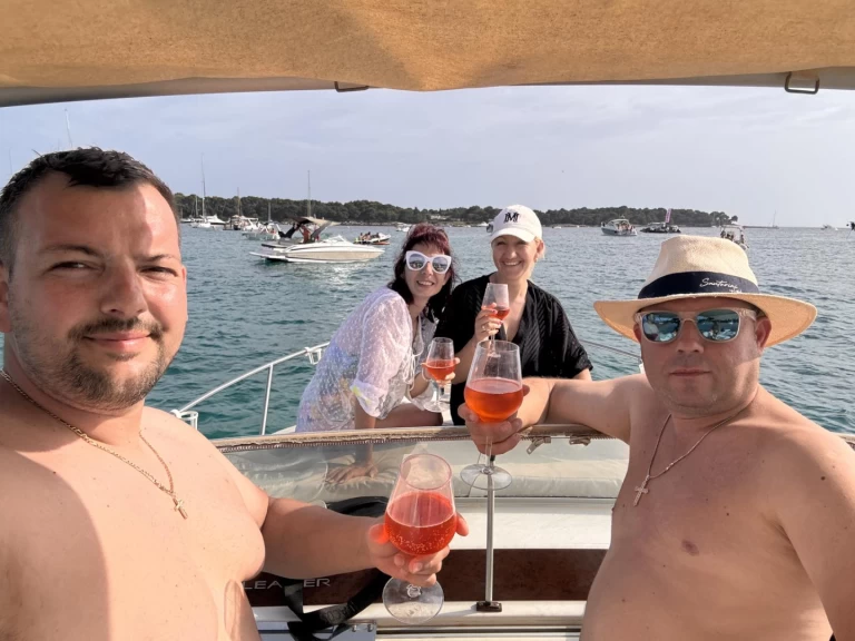 Bootverhuur Jeanneau Cap Camarat 705 in Villeneuve-Loubet via SamBoat