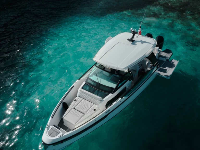 Motorboot te huur in Golfe-Juan voor de beste prijs