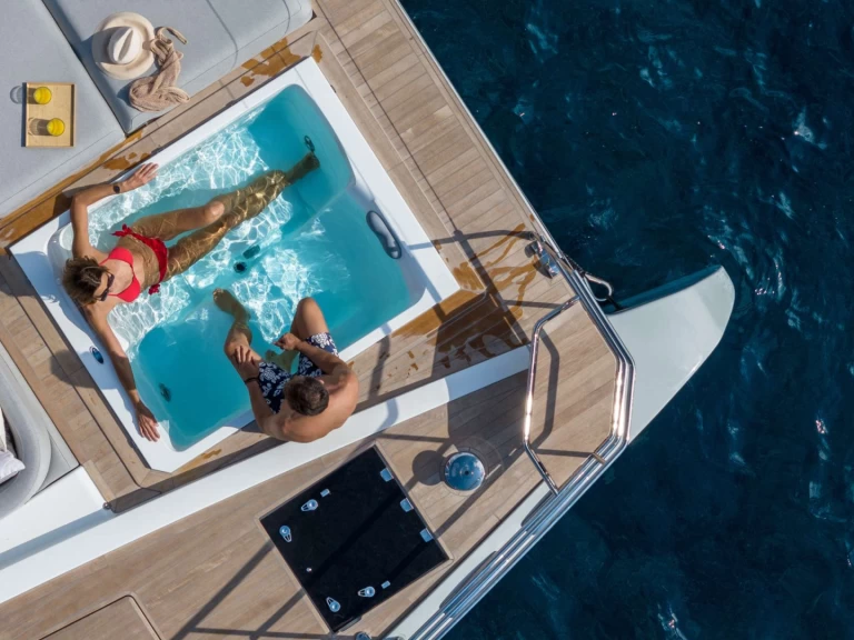 Catamaran te huur in Athene voor de beste prijs