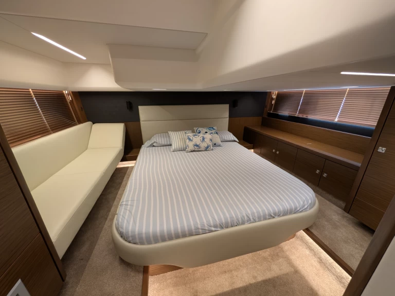 Bootverhuur Cádiz goedkoop R40 Coupe