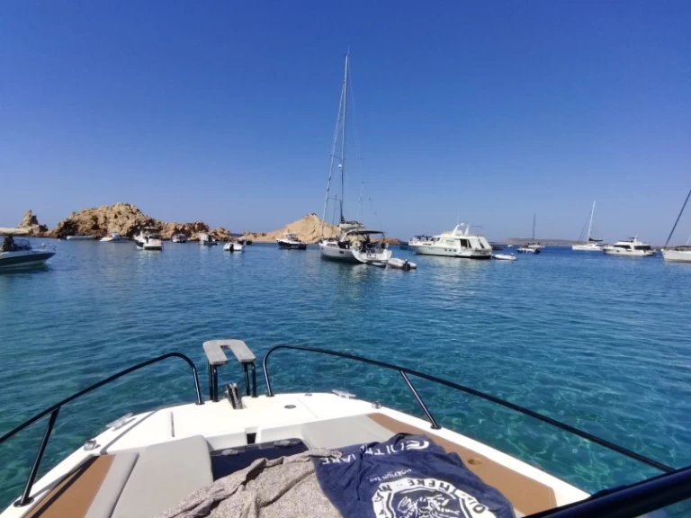 Verhuur Motorboot Bénéteau met vaarbewijs