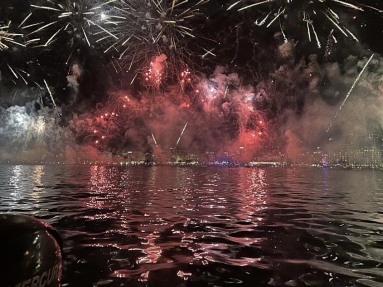 Verhuur Motorboot Jeanneau met vaarbewijs