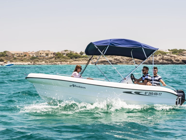 Motorboot te huur in Portocolom voor de beste prijs