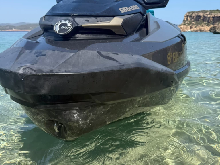 Jachthuur in Santa Eulària des Riu - Sea-Doo GTX 300 via SamBoat