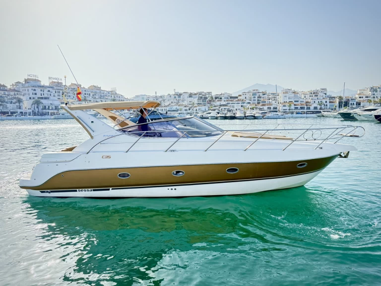 Huur een Sessa Marine C35 in Puerto Banús