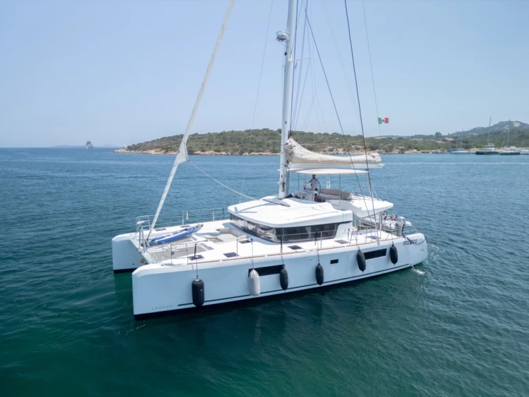 Huur Catamaran met of zonder schipper Lagoon in Cugnana Verde