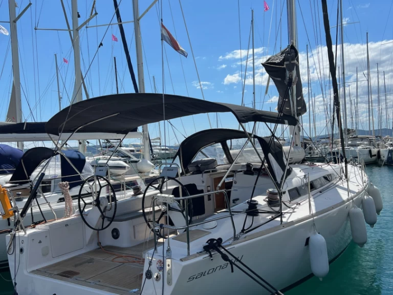 Zeilboot te huur in Kaštela voor de beste prijs