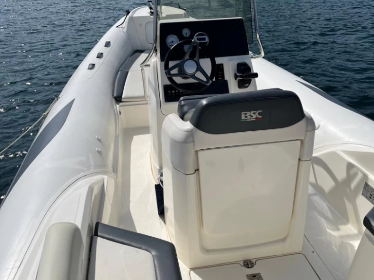 Huur een Bsc BSC 70 Classic in Cannigione