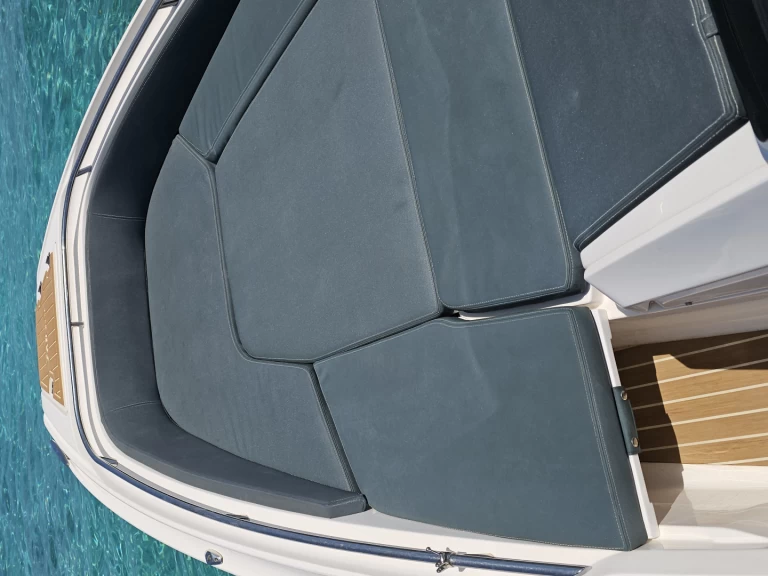 RIB te huur in Saint-Florent voor de beste prijs