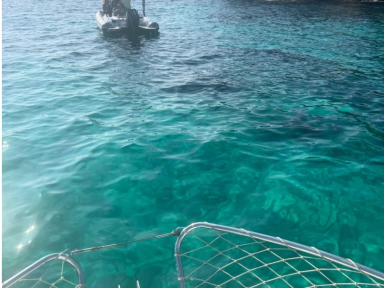 Verhuur Motorboot Jeanneau met vaarbewijs