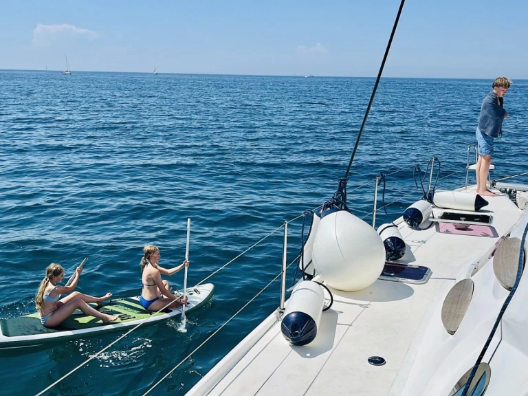 Verhuur Catamaran Nautitech met vaarbewijs