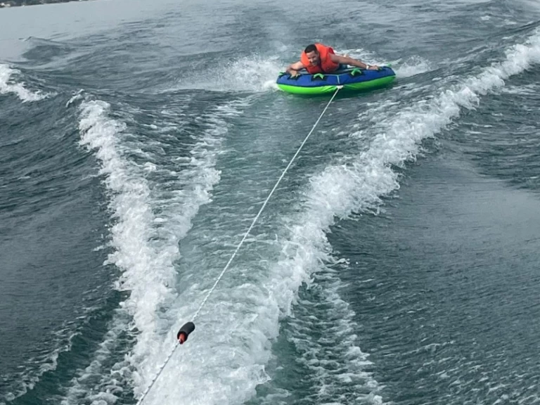 Verhuur Motorboot in Genève (City) - Sea Ray 202