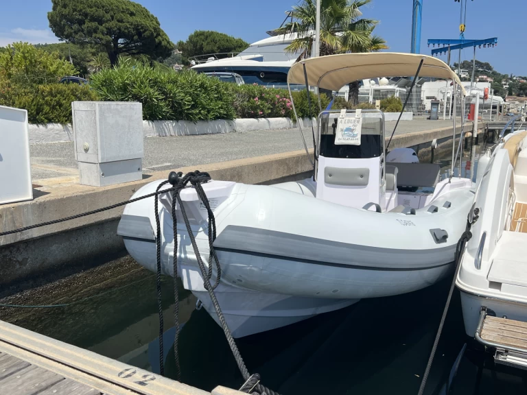 Jachthuur in Sainte-Maxime - Selva D570FB via SamBoat