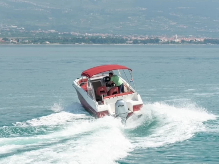 Motorboot te huur in Trogir voor de beste prijs
