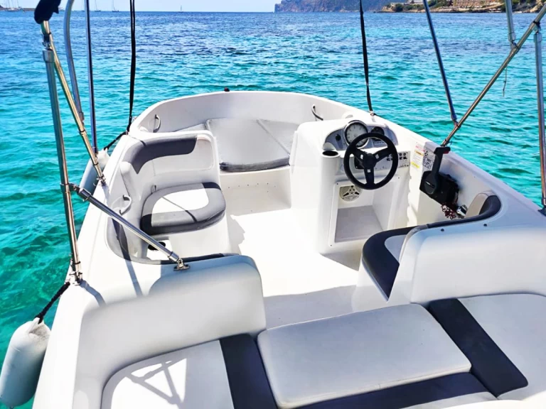 Verhuur Motorboot in La Savina - Bayliner E16