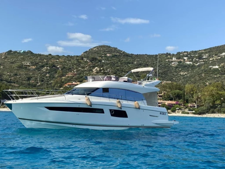 Huur Jacht met of zonder schipper Prestige in Capo d'Orlando