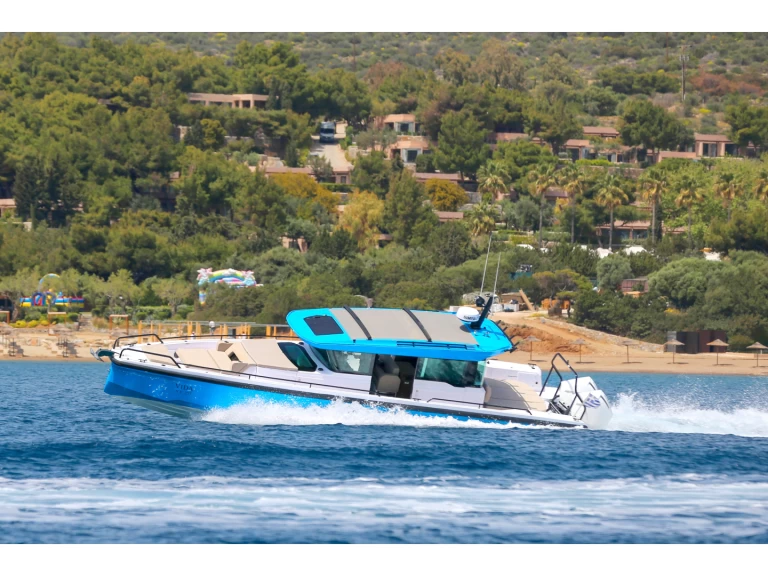 Bootverhuur Axopar Axopar 37 XC Cross Cabin in Lávrio via SamBoat