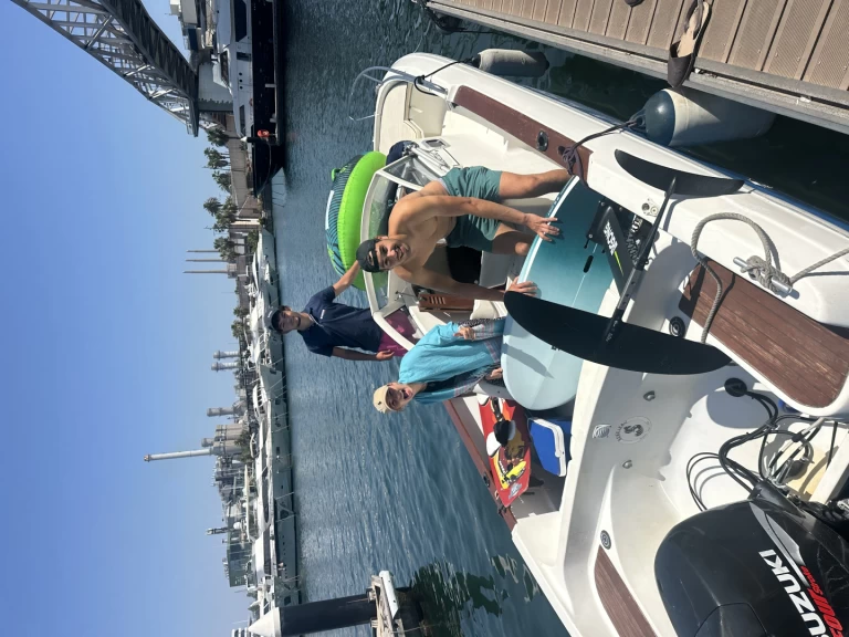 Verhuur Motorboot Bénéteau met vaarbewijs