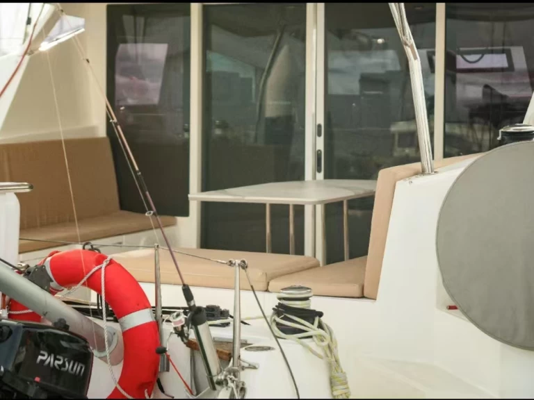 Verhuur Catamaran Comar met vaarbewijs