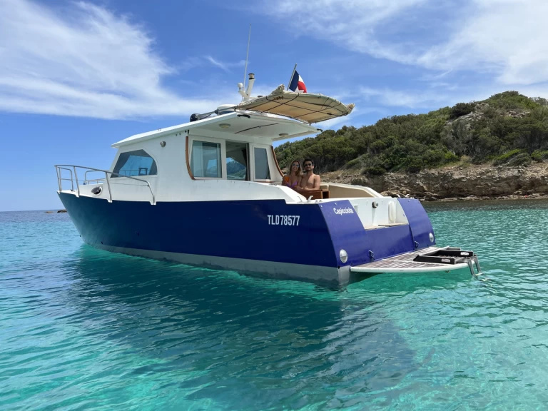 Verhuur Motorboot in Sainte-Lucie de Porto-Vecchio - Meta Yacht JMF 32