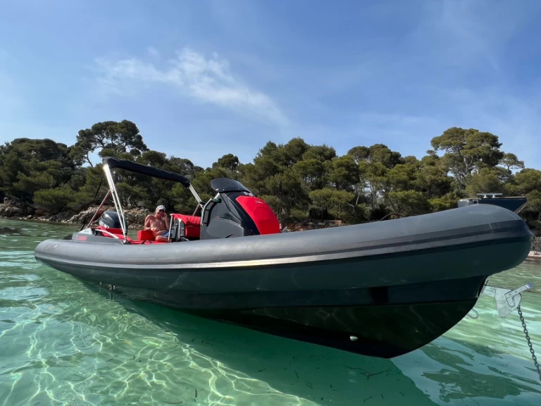 RIB te huur in Saint-Raphaël voor de beste prijs