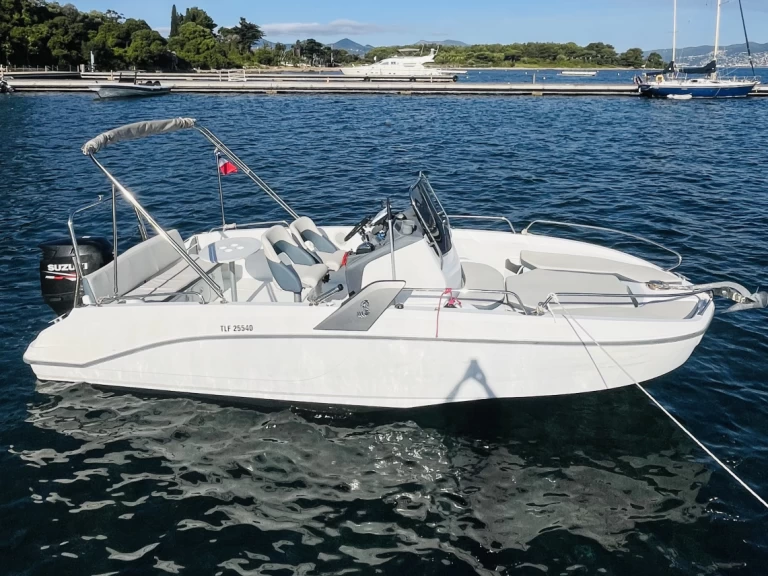 Verhuur Motorboot in Antibes - Jeanneau Cap Camarat 5.5 WA Serie 2