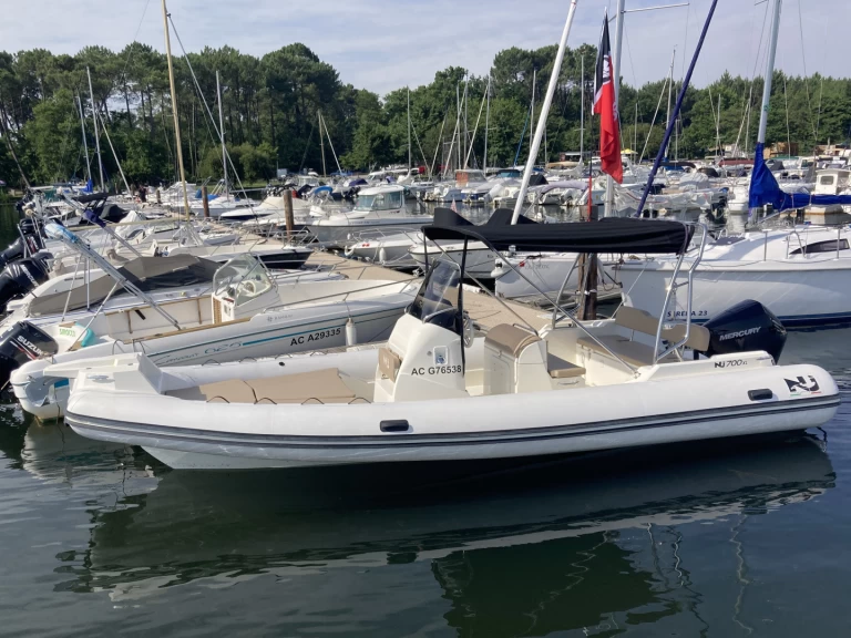 Huur een Nuova Jolly NJ 700 XL in Sanguinet