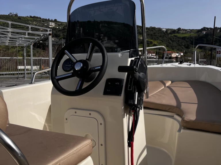 Bootverhuur BRS BRS500 in Káto Goúves via SamBoat