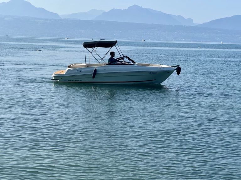 Bootverhuur Lausanne goedkoop VR4