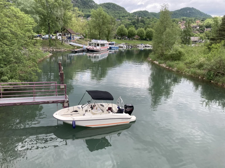 Bootverhuur Conjux goedkoop Element E5