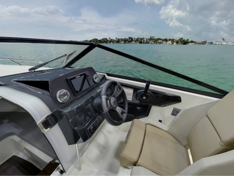 Motorboot te huur in Mandelieu-la-Napoule voor de beste prijs