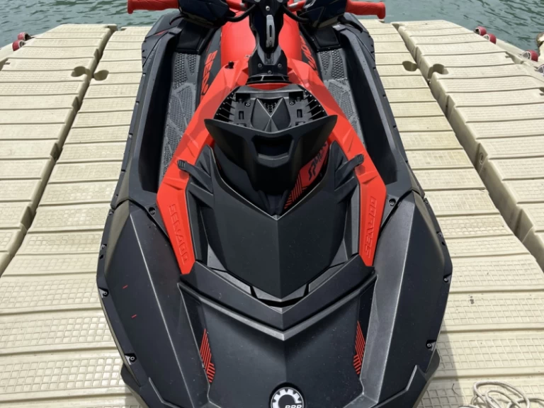 Verhuur Jet Ski Sea-Doo met vaarbewijs