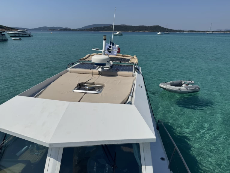 Verhuur Motorboot in Sainte-Lucie de Porto-Vecchio - Meta Yacht JMF 32