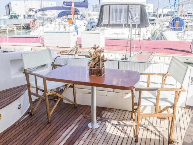 Bootverhuur Villefranche-sur-Mer goedkoop Princess 45 Fly