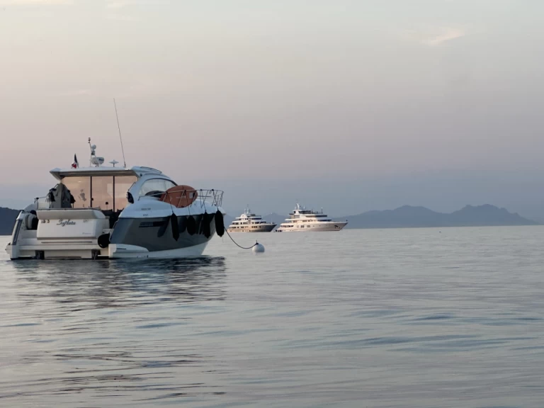 Bootverhuur Saint-Raphaël goedkoop ABSOLUTE 52