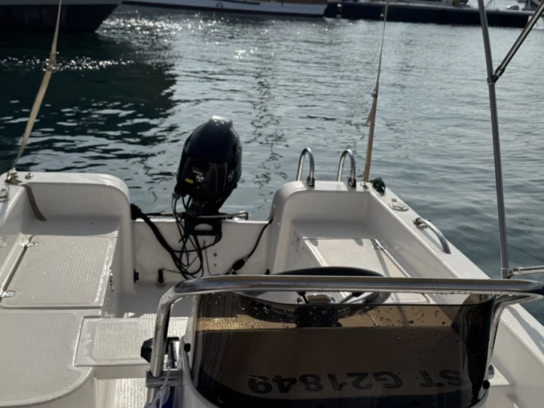 Bootverhuur Dipol D-450 in Marseille via SamBoat