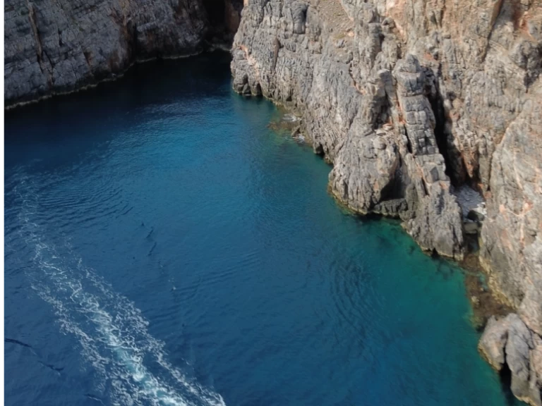 Verhuur Motorboot Poseidon met vaarbewijs