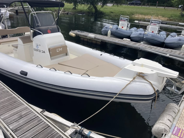 Verhuur RIB Nuova Jolly met vaarbewijs
