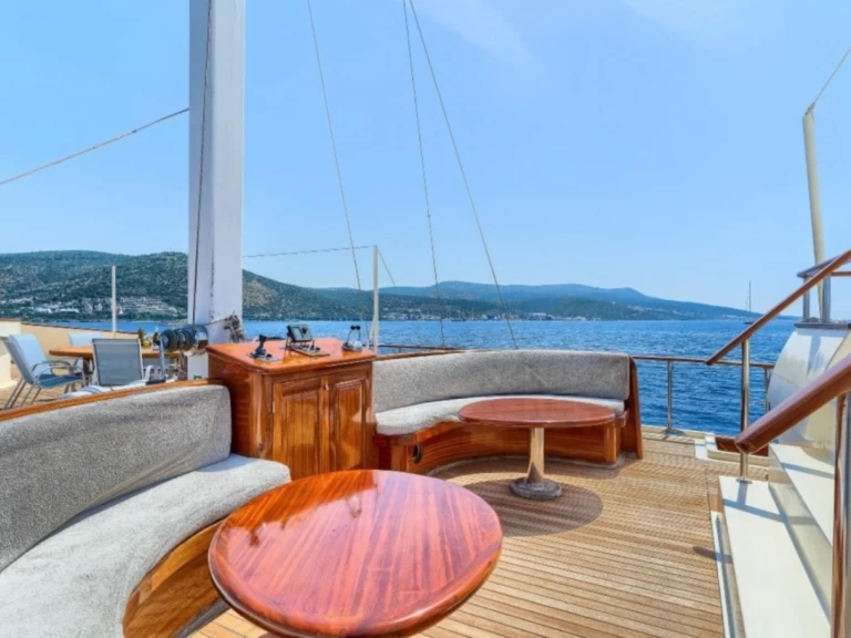 Huur een Custom Made D120 in Bodrum