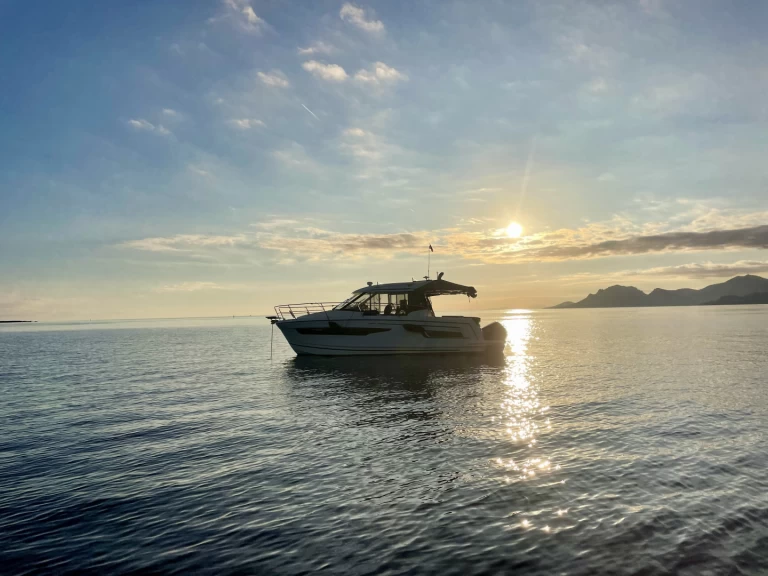 Motorboot te huur in Mandelieu-la-Napoule voor de beste prijs