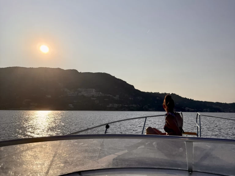 Verhuur Motorboot in Benitses Marina - Gobbi Gobbi 345 SC