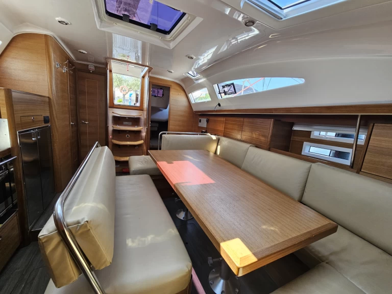 Elan Impression 45.1 te huur van particulier of professional in Izola